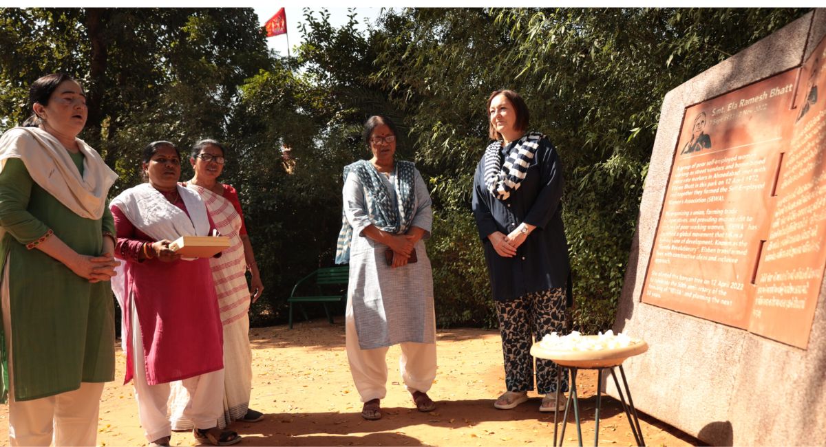 सेवा (सेल्फ-एम्प्लॉयड वीमेंस एसोसिएशन) : महिला कर्मियों के लिए सबसे बड़ा ट्रेड यूनियन